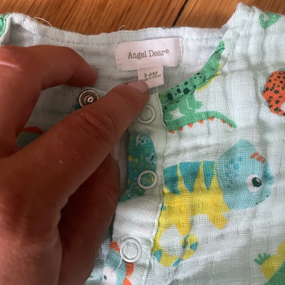 ANGEL DEAR 🦎 ONESIE - Picture 3 of 3